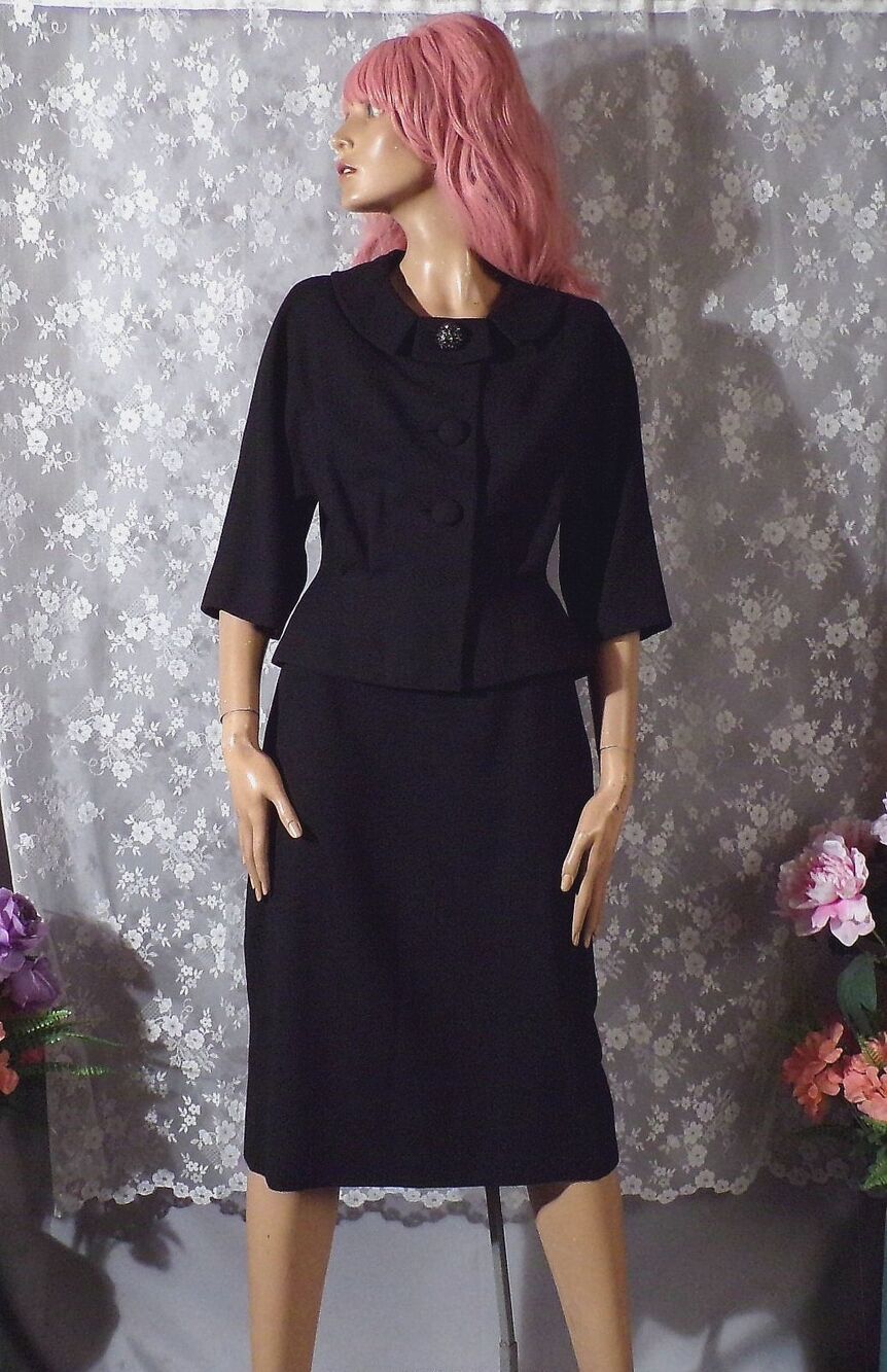 Vintage 60s Black Wool Skirt Suit Small Tailored Jackie O 3/4 Sleeve Structured